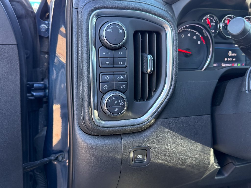 Certified 2019 Chevrolet Silverado 1500 LT Trail Boss AWD/4WD image 21