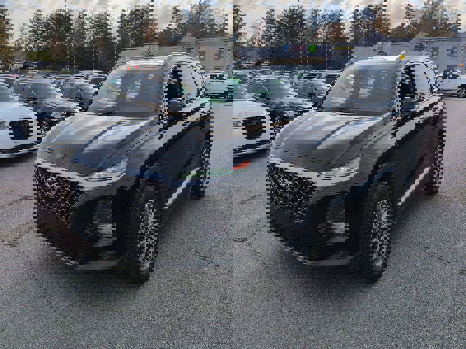 Used 2020 Hyundai Santa Fe SEL w/ Convenience + Premium Package image 4