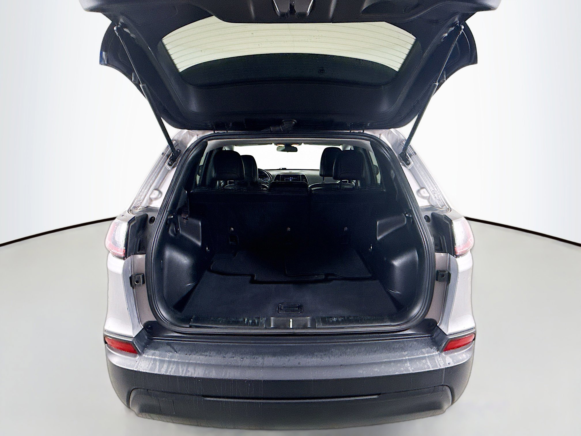 Used 2019 Jeep Cherokee Latitude Plus image 22