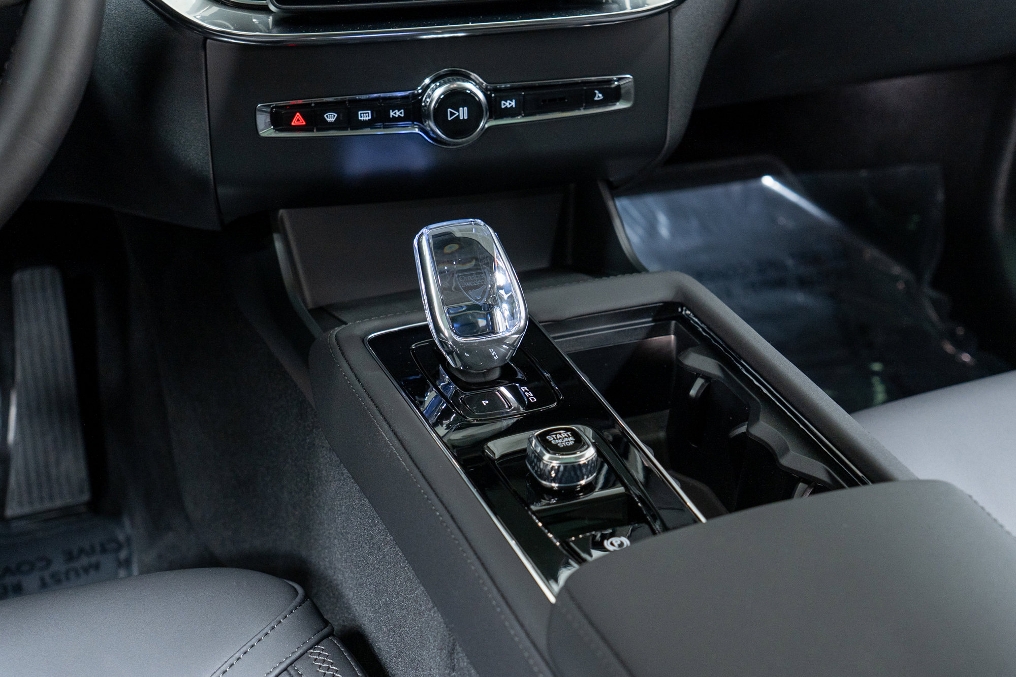 New 2026 Volvo XC90 B6 Plus w/ Protection Package Premier image 20