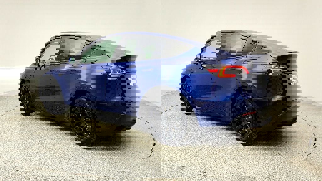 Used 2020 Tesla Model Y Long Range image 7