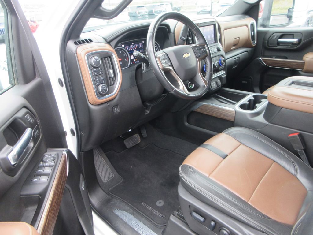 Certified 2022 Chevrolet Silverado 3500 High Country w/ Safety Package II image 15