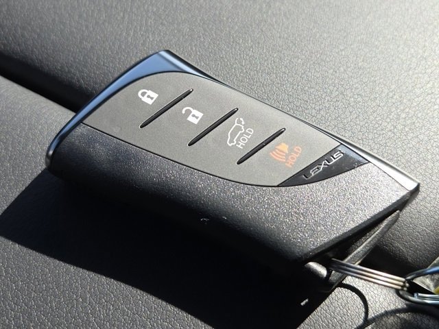 New 2026 Lexus TX 500h AWD image 34