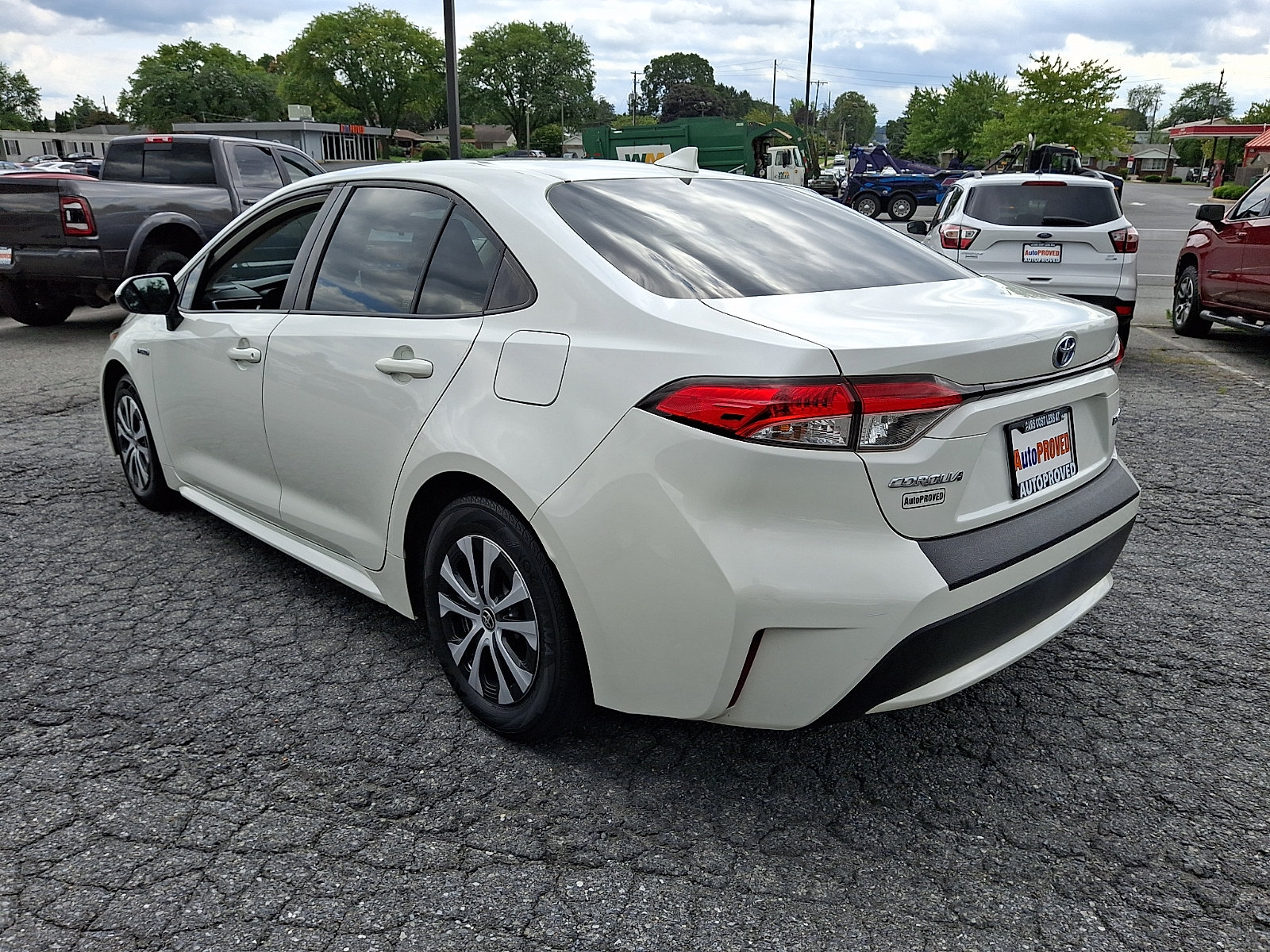 Used 2021 Toyota Corolla LE FWD image 4
