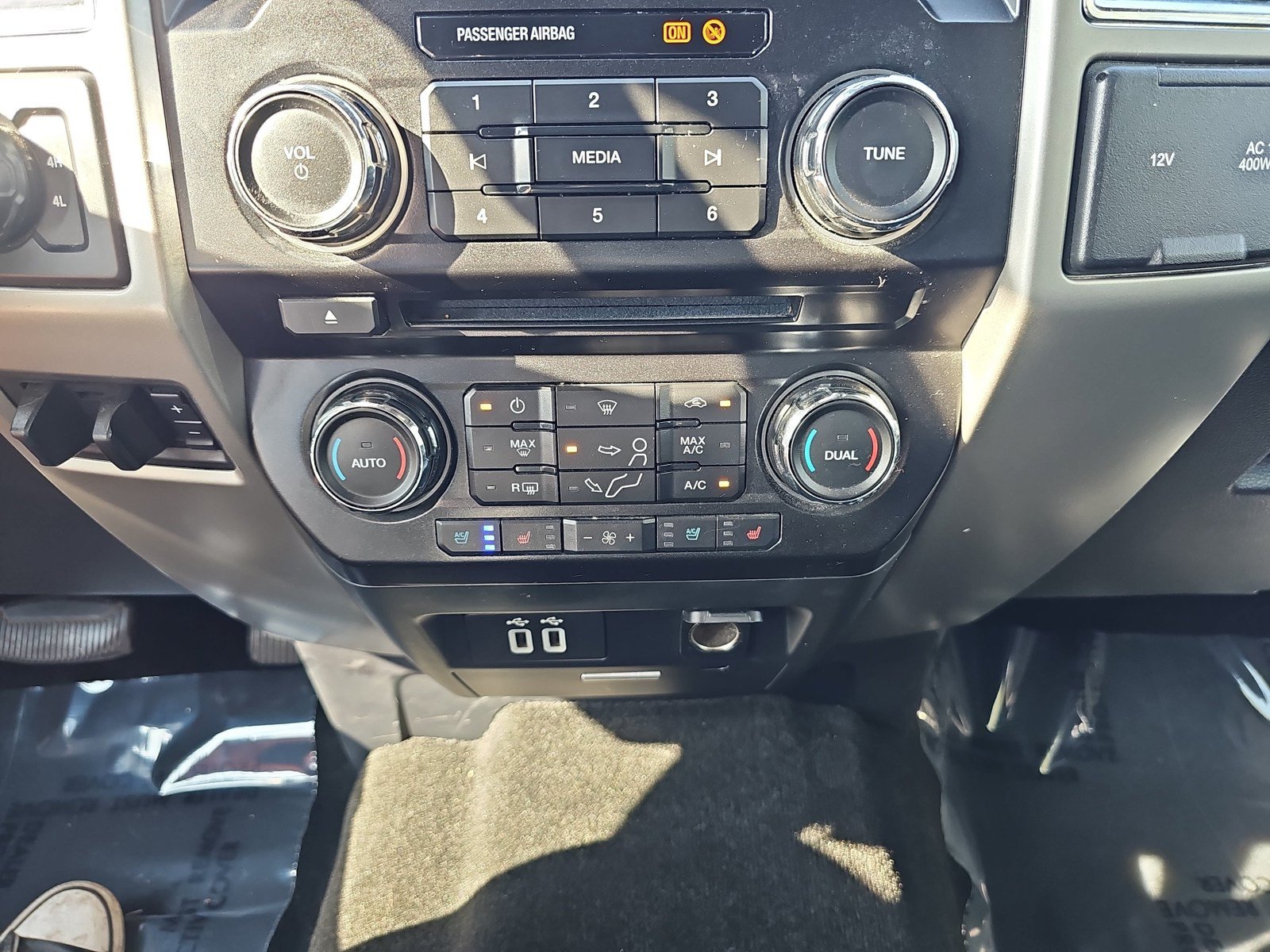 Used 2017 Ford F250 Lariat w/ Lariat Value Package AWD/4WD image 20