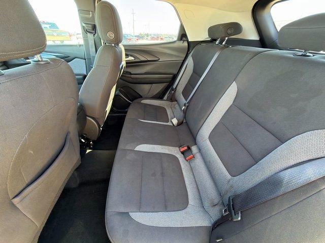 Used 2025 Chevrolet TrailBlazer LT AWD/4WD image 23