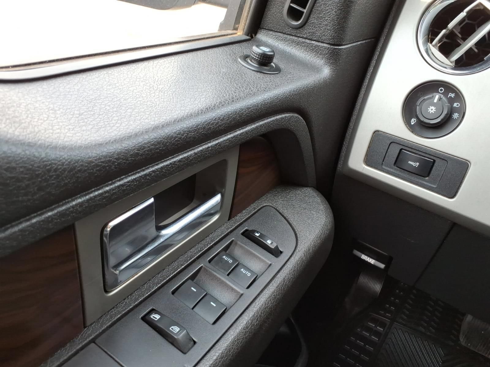 Used 2012 Ford F150 Lariat w/ Lariat Chrome Pkg AWD/4WD image 24