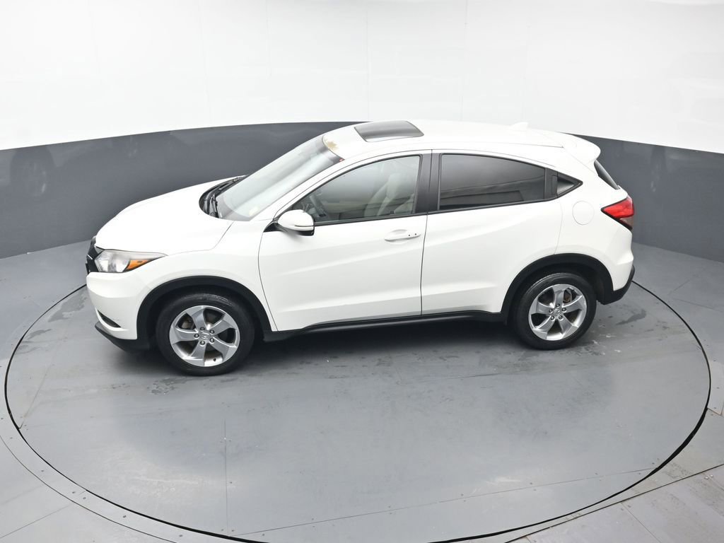 Used 2017 Honda HR-V EX image 32