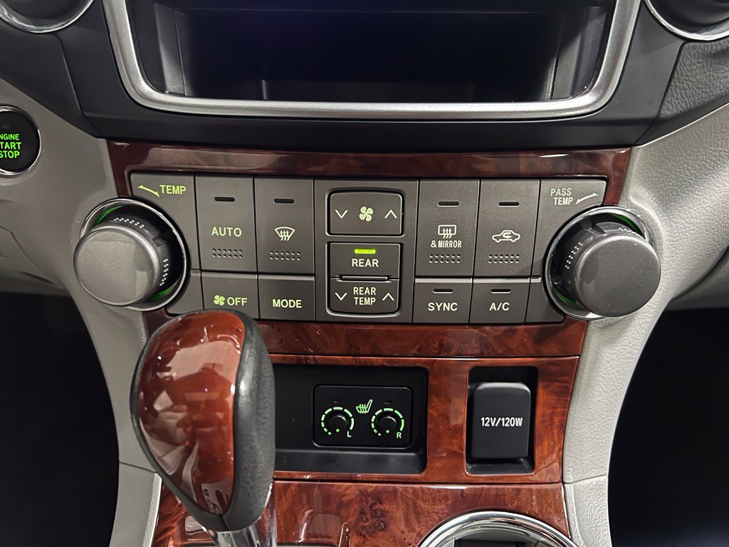Used 2013 Toyota Highlander Limited FWD image 30