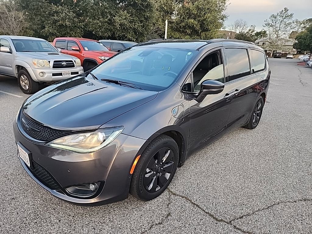 Used 2020 Chrysler Pacifica Limited image 1