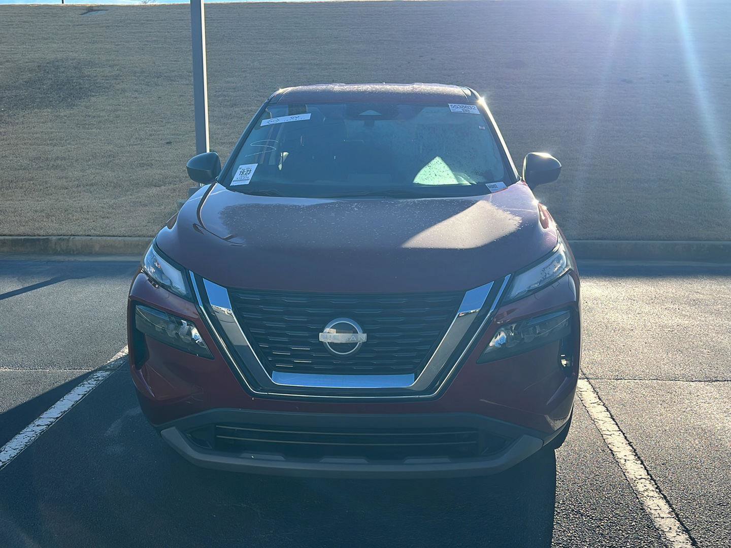 Used 2023 Nissan Rogue S image 4