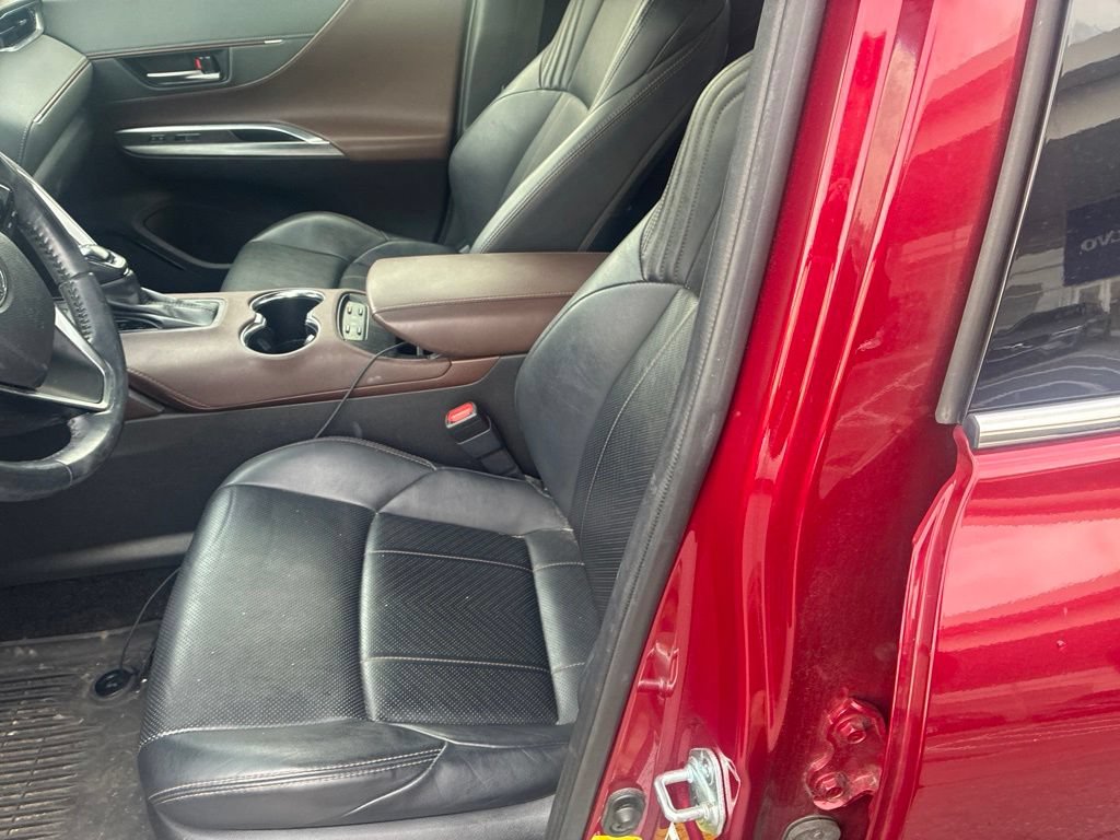 Used 2021 Toyota Venza XLE w/ Softex Package AWD/4WD image 9