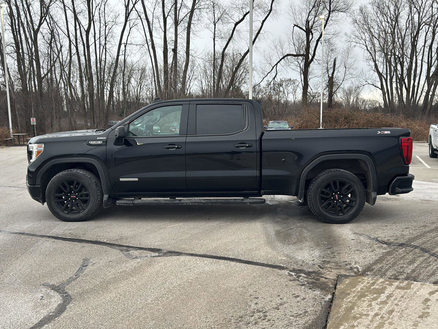 Used 2022 GMC Sierra 1500 Elevation image 2