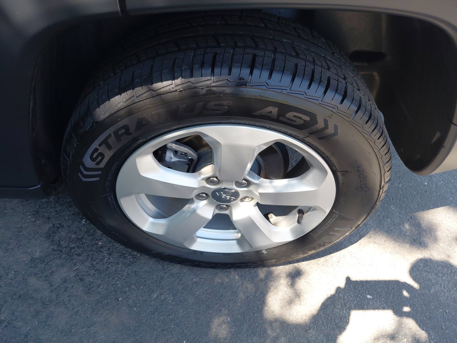 Used 2019 Jeep Compass Latitude w/ Popular Equipment Group AWD/4WD image 24