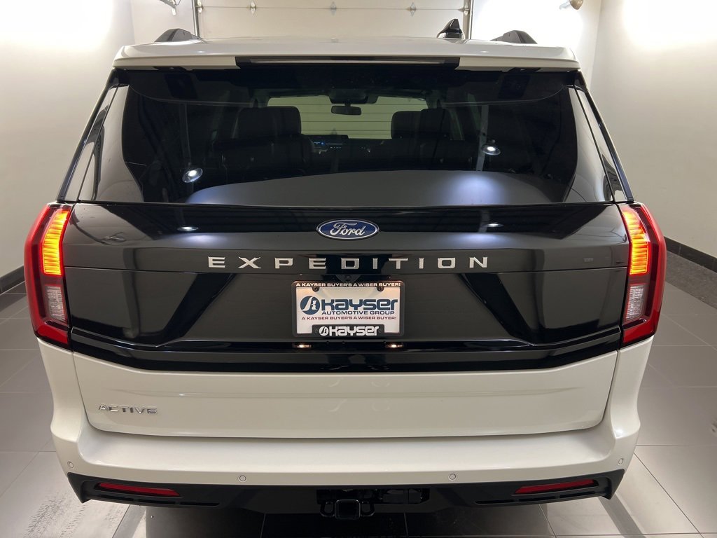 New 2025 Ford Expedition Active image 5