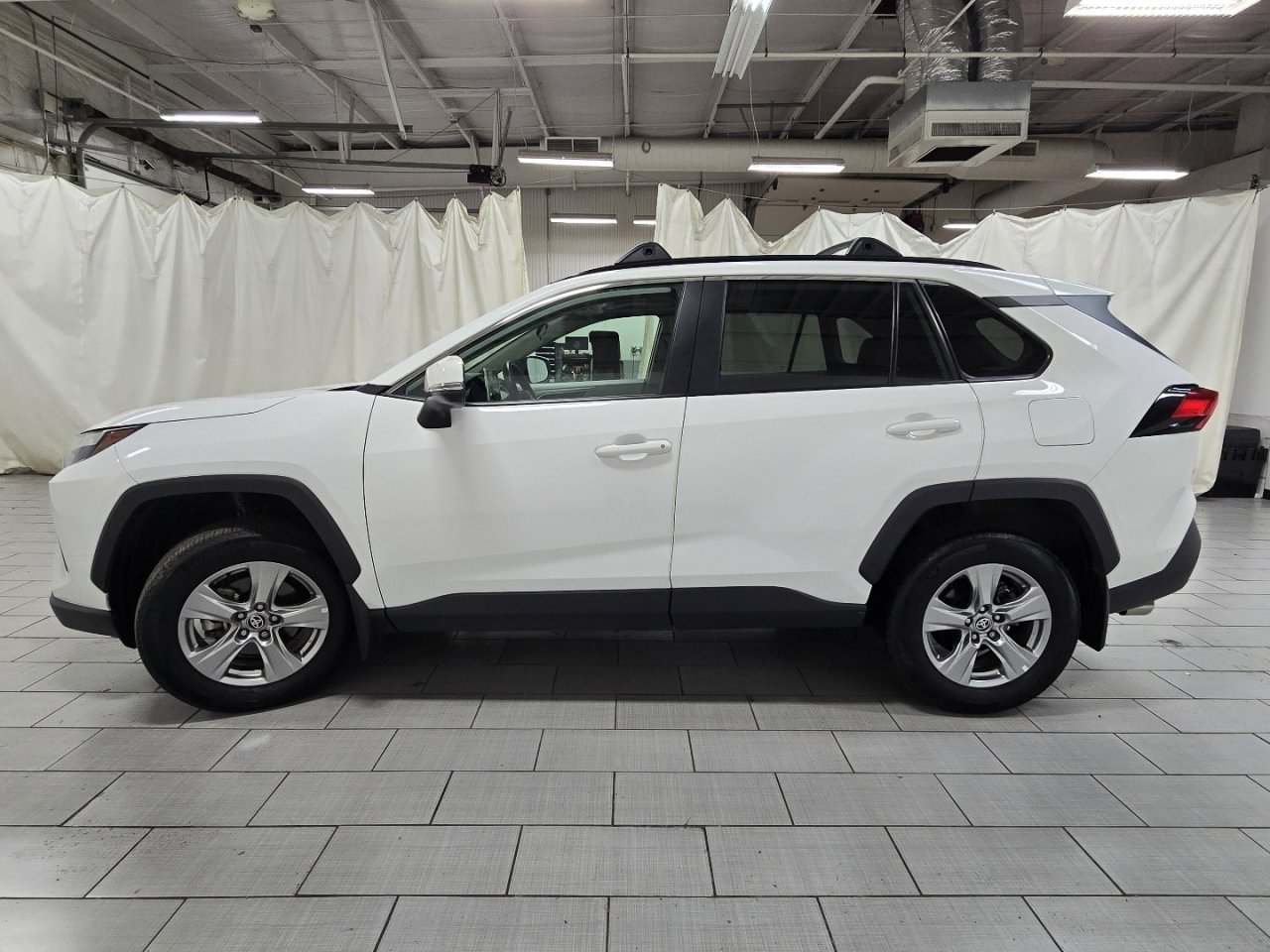 Certified 2025 Toyota RAV4 XLE w/ Convenience Package image 15