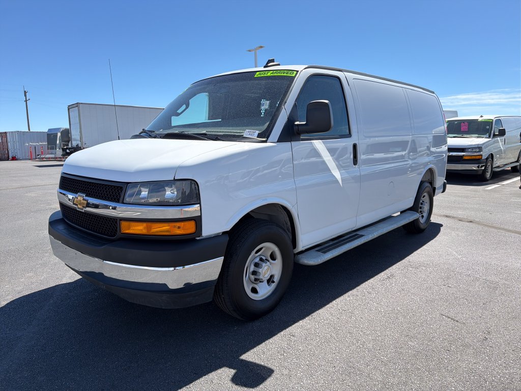 Used 2025 Chevrolet Express 2500 w/ Driver Convenience Package RWD image 7