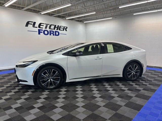 Used 2023 Toyota Prius Limited image 3