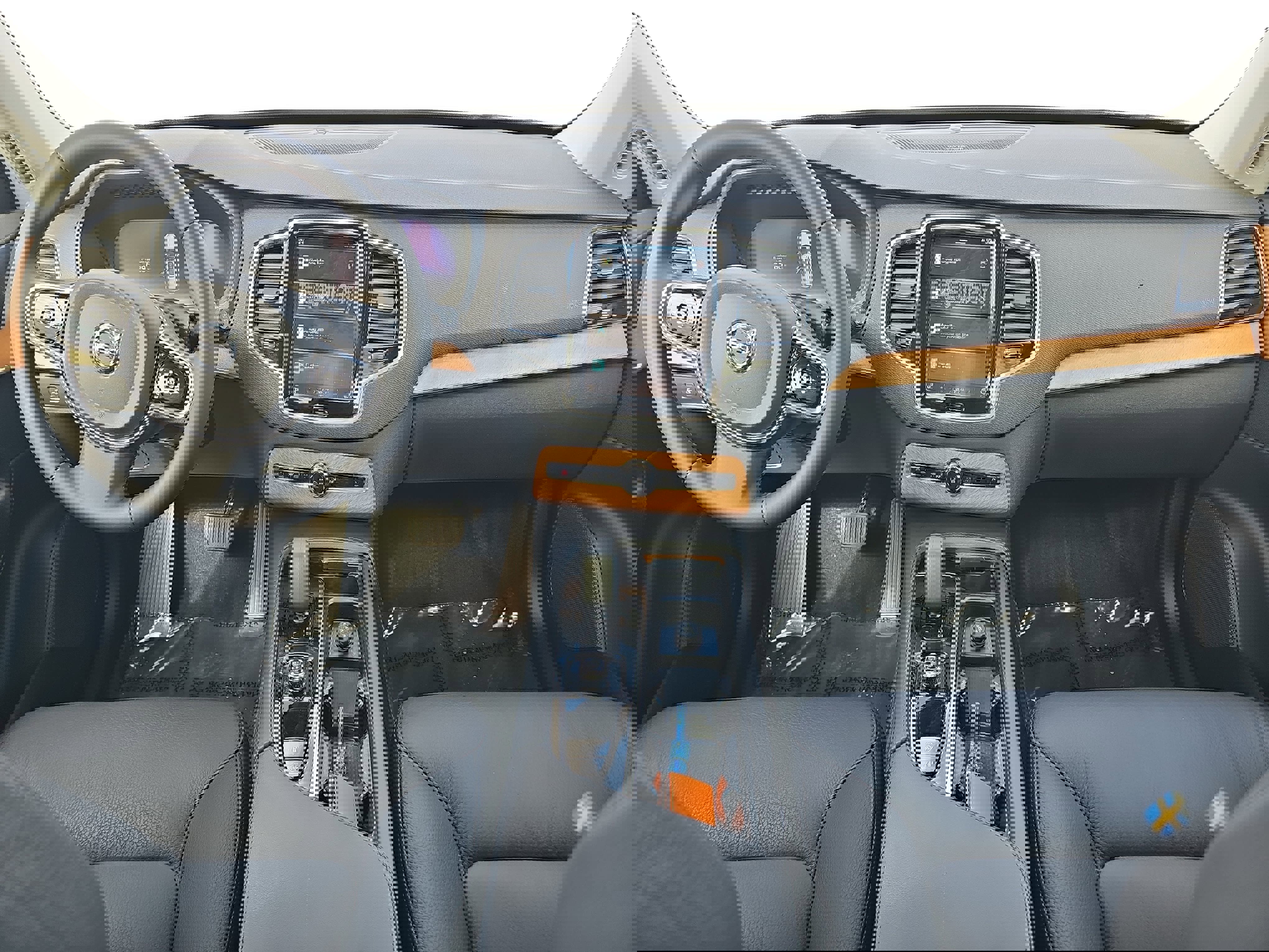 Used 2024 Volvo XC90 B6 Plus w/ Protection Package Premier image 9