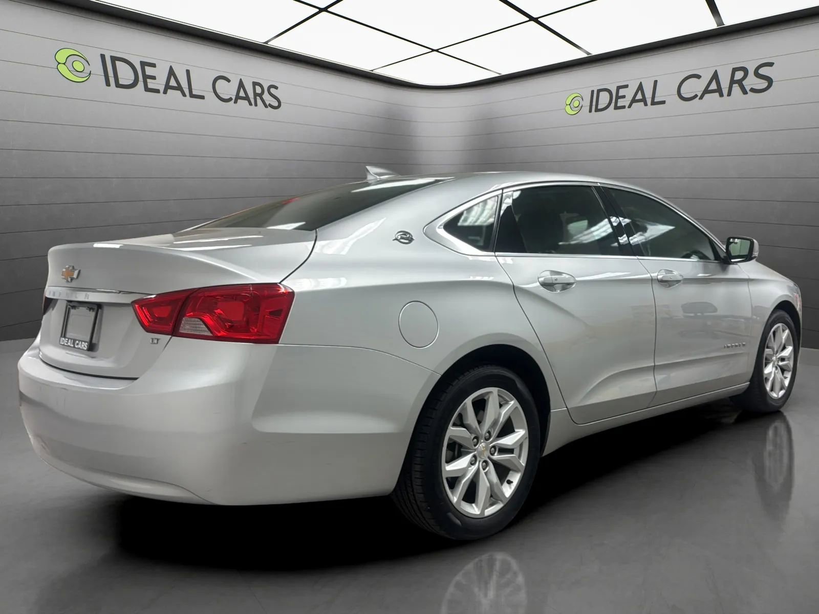 Used 2019 Chevrolet Impala LT FWD image 5