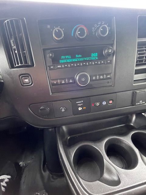 Used 2018 Ford Transit Connect XL image 9