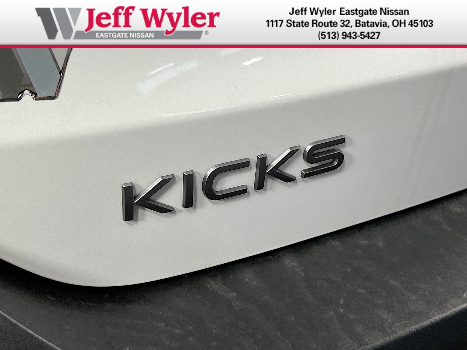 New 2025 Nissan Kicks SR w/ Illumination Package AWD/4WD image 32
