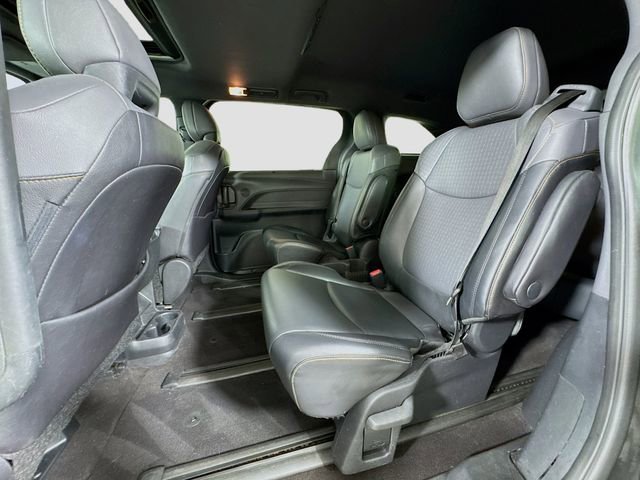 Certified 2022 Toyota Sienna XLE Woodland Edition AWD/4WD image 27
