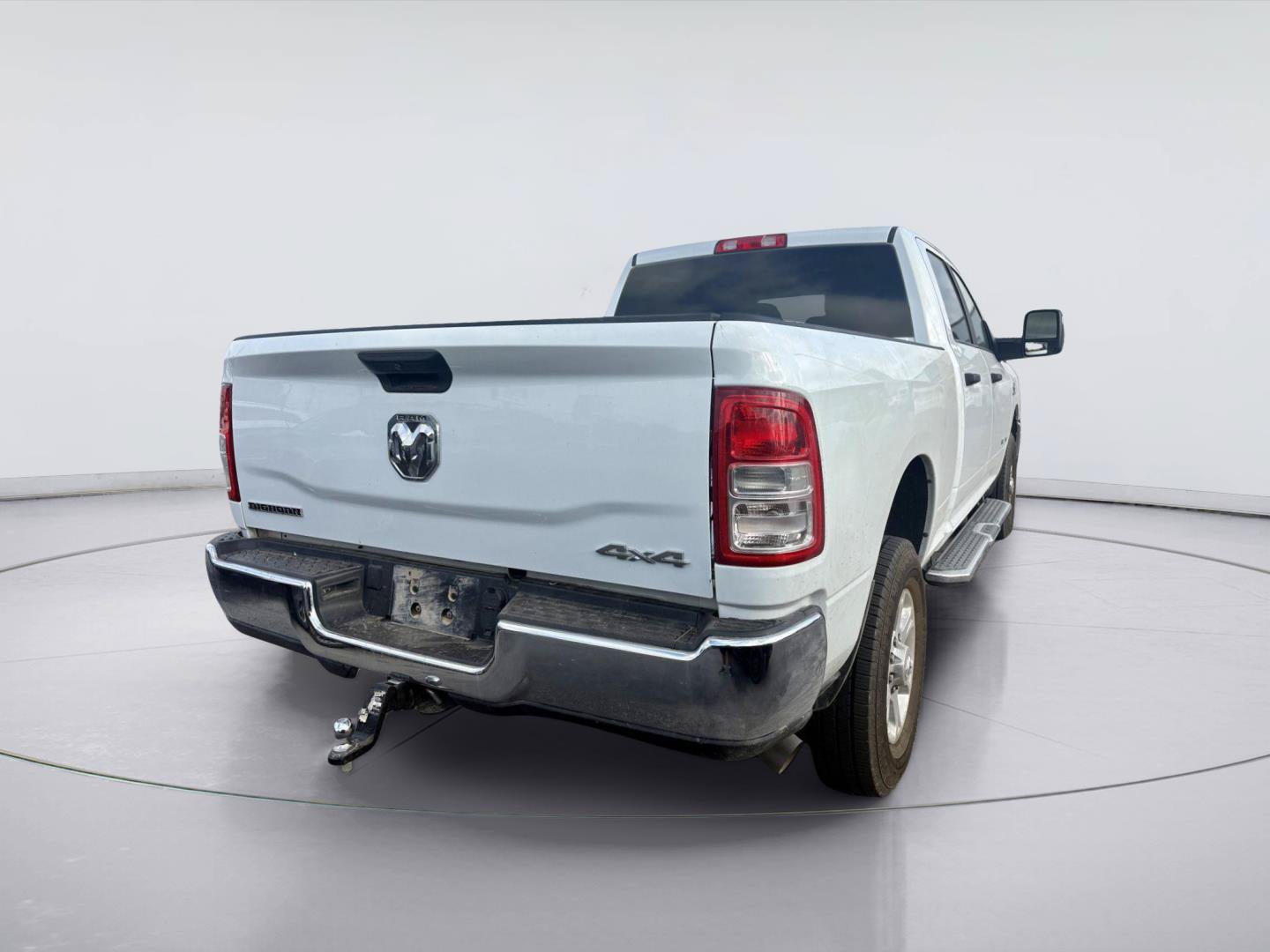 Used 2024 RAM 2500 Big Horn AWD/4WD image 3