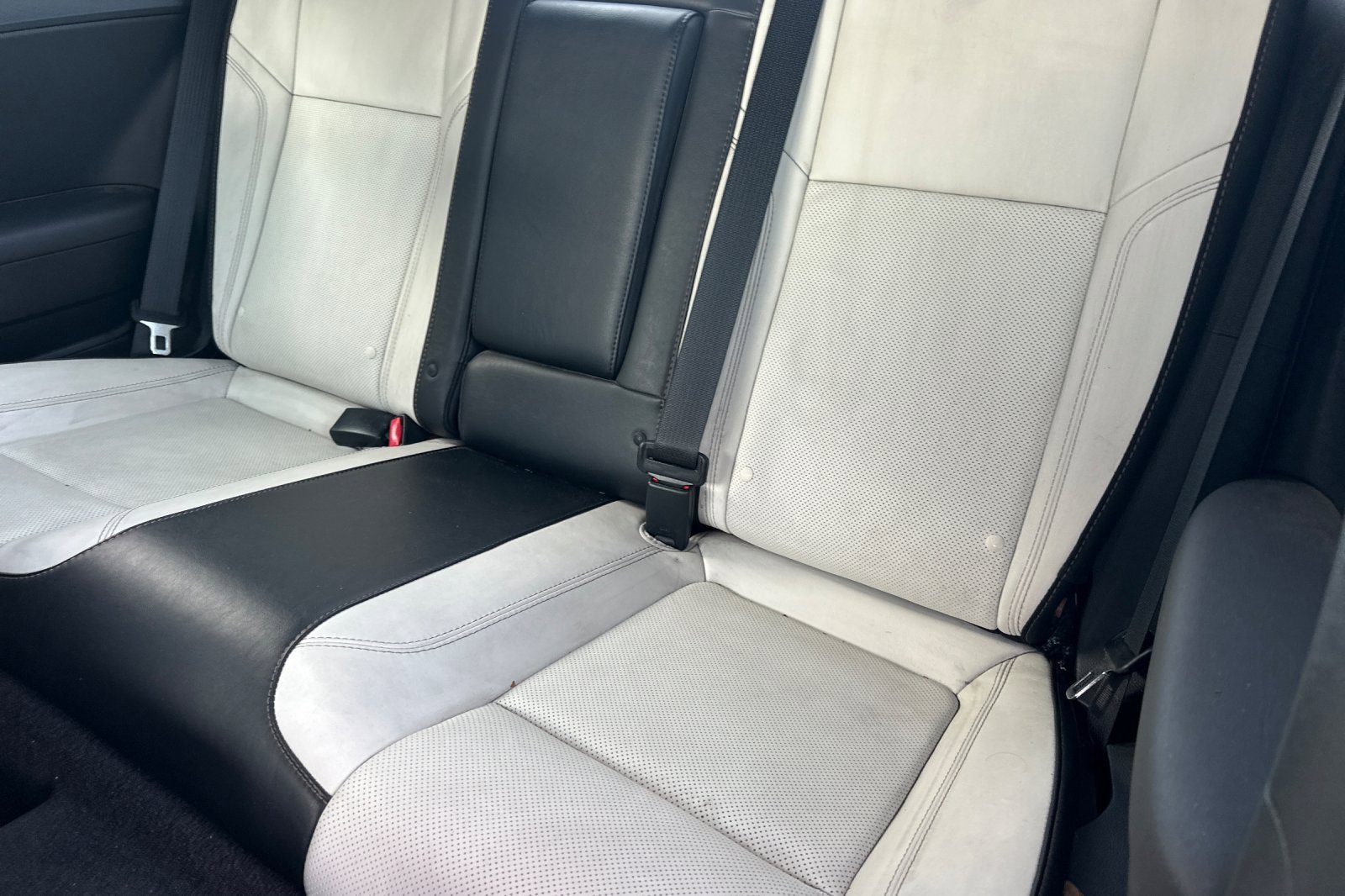 Used 2018 Dodge Challenger SXT Plus image 12