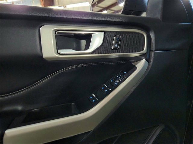 Used 2021 Ford Explorer XLT image 17