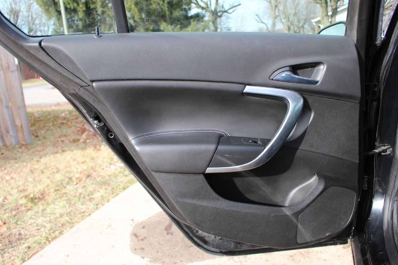 Used 2012 Buick Regal Leather image 30