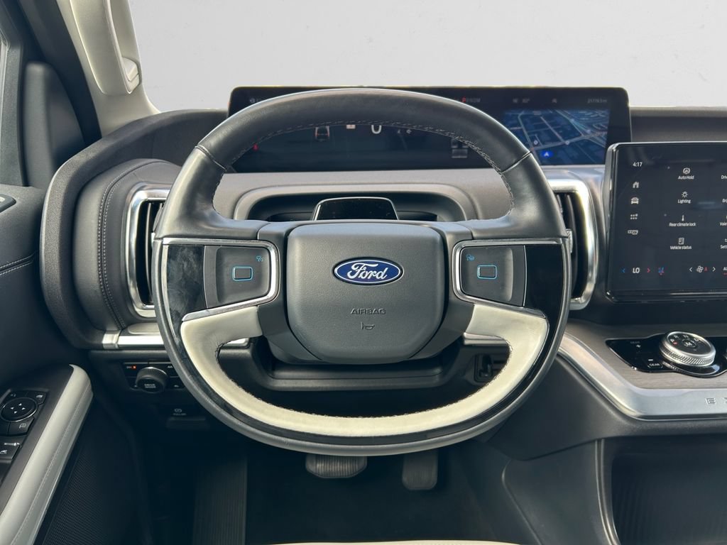 Used 2025 Ford Expedition Max Platinum w/ Driver's Package AWD/4WD image 11