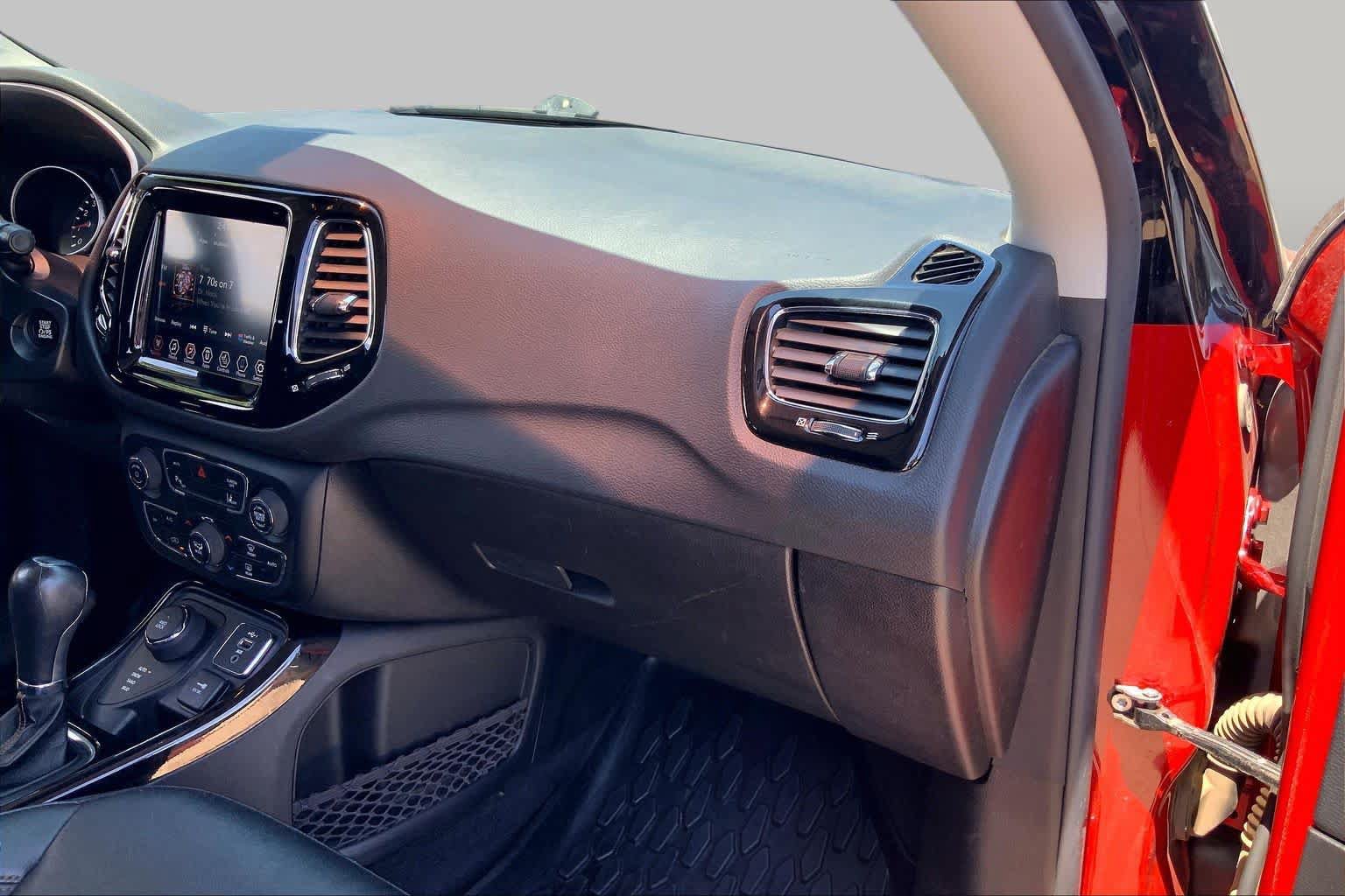 Used 2021 Jeep Compass Limited AWD/4WD image 19