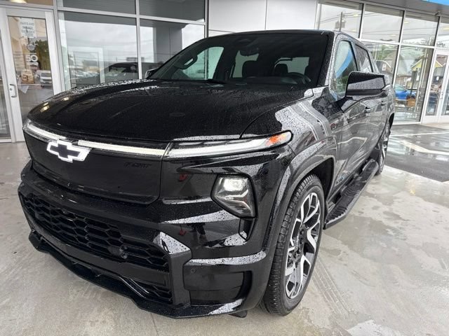 Used 2025 Chevrolet Silverado EV RST w/ LPO, Dark Package RST AWD/4WD image 2