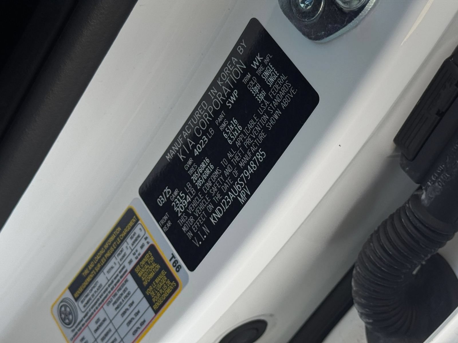 Used 2025 Kia Soul LX w/ LX Technology Package FWD image 27