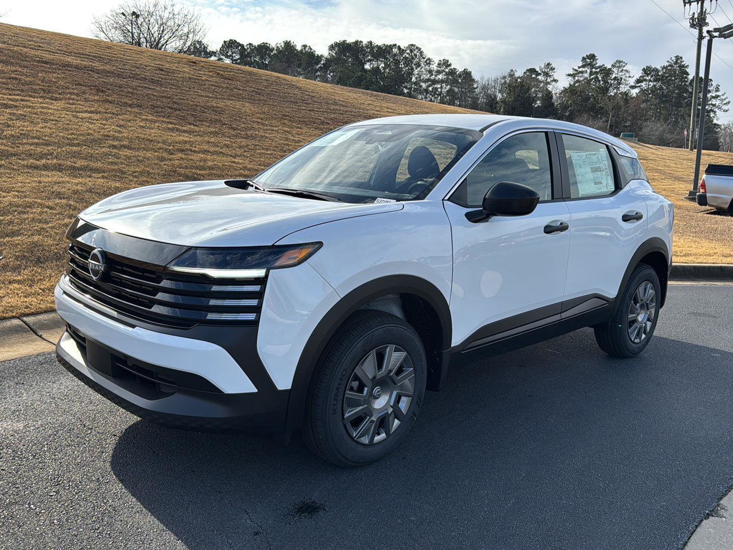 New 2026 Nissan Kicks S image 1