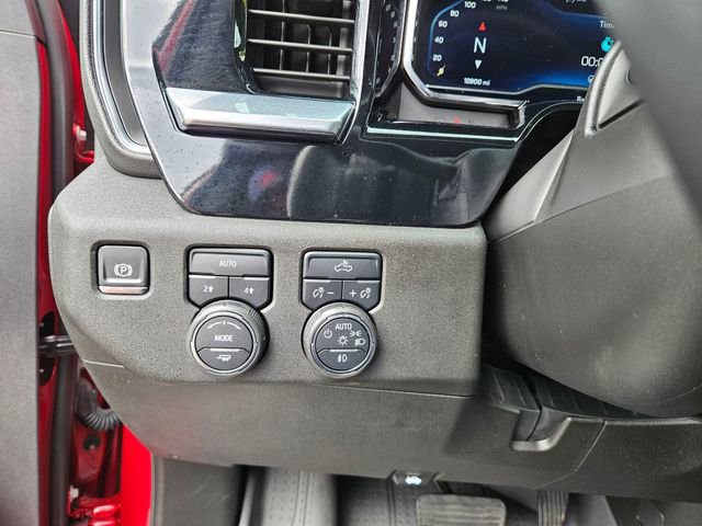 Used 2024 Chevrolet Silverado 1500 RST AWD/4WD image 25