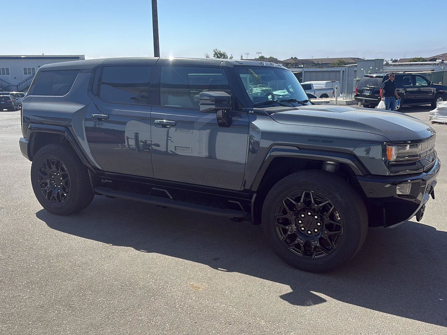 Used 2025 GMC Hummer EV 2X AWD/4WD image 2