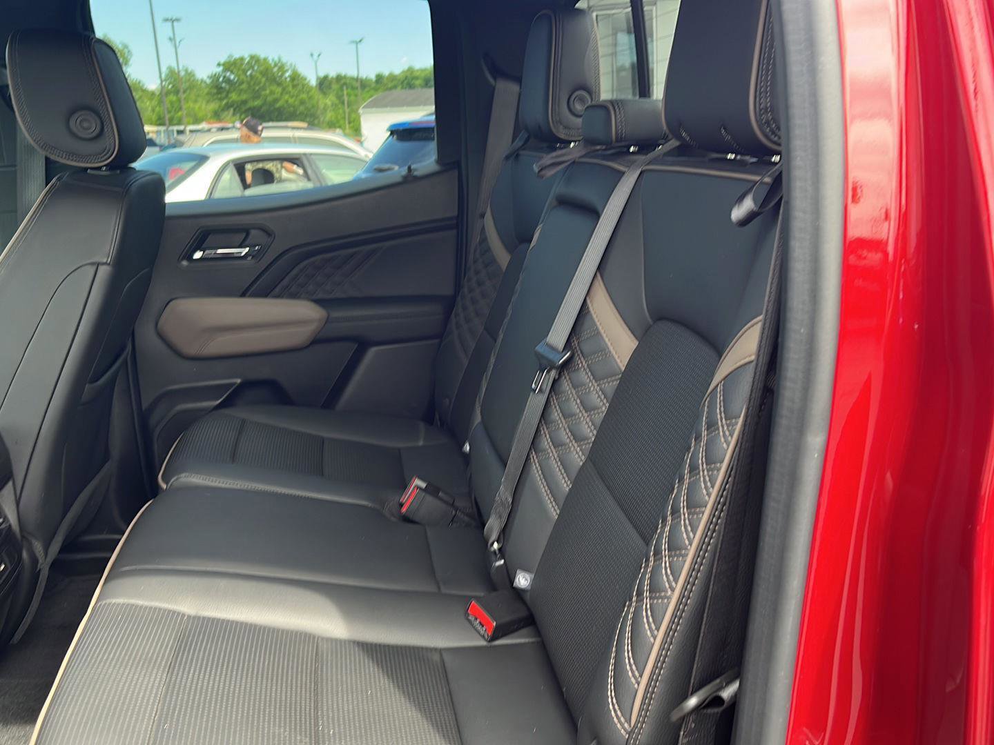 Used 2023 GMC Canyon Denali AWD/4WD image 25