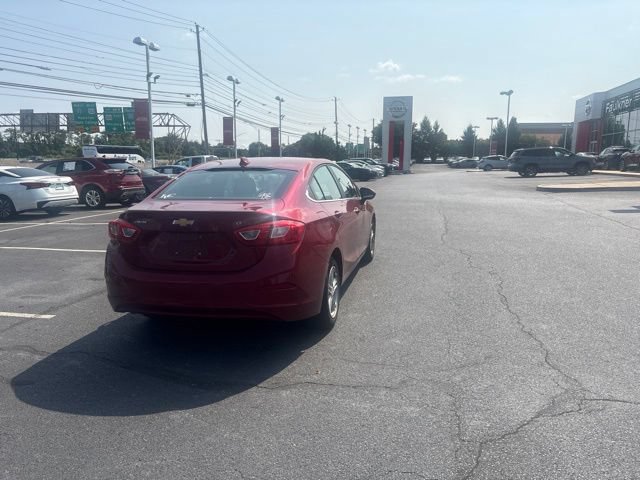 Used 2018 Chevrolet Cruze LT w/ Convenience Package FWD image 10