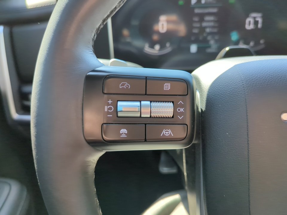 Used 2025 Hyundai Santa Fe XRT AWD/4WD image 27