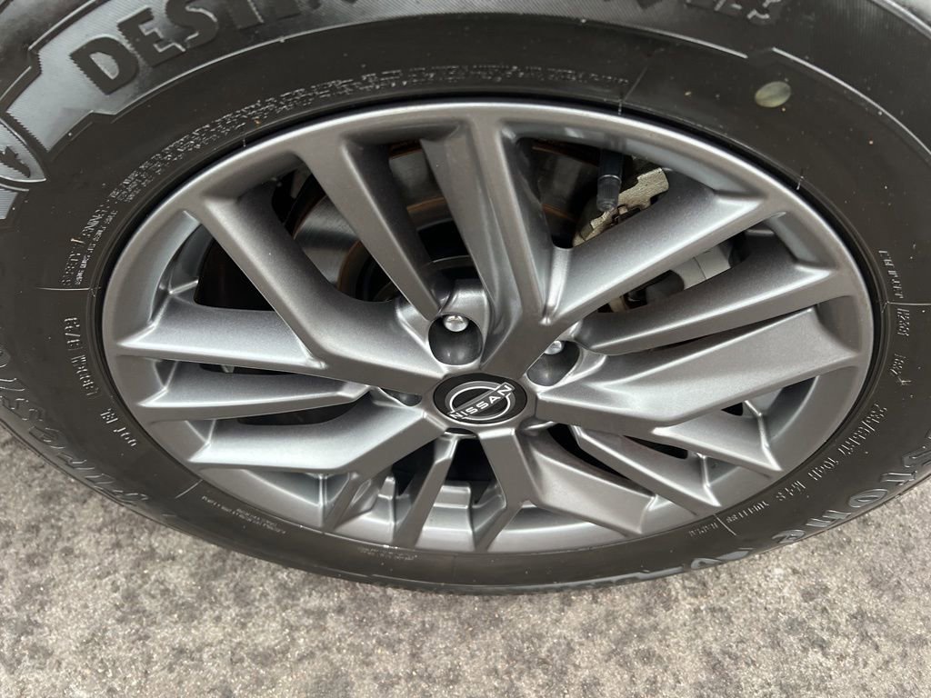 Certified 2023 Nissan Rogue S image 43