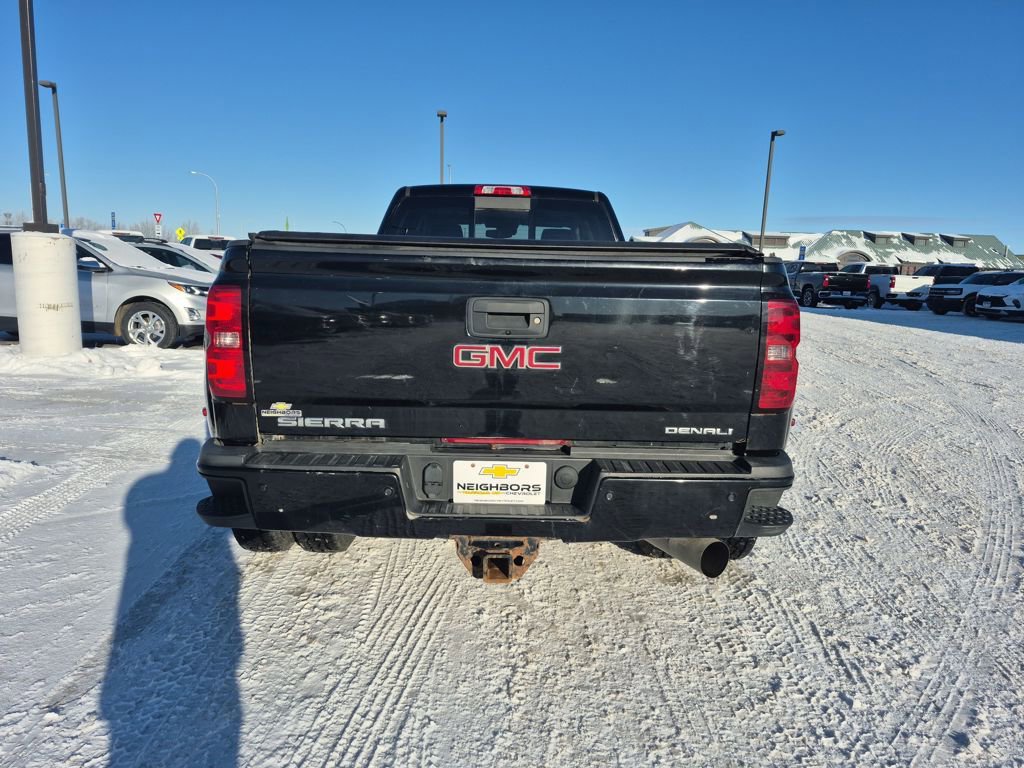 Used 2018 GMC Sierra 3500 Denali w/ Duramax Plus Package image 4