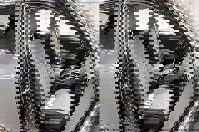 Used 2021 Subaru Outback Premium image 7