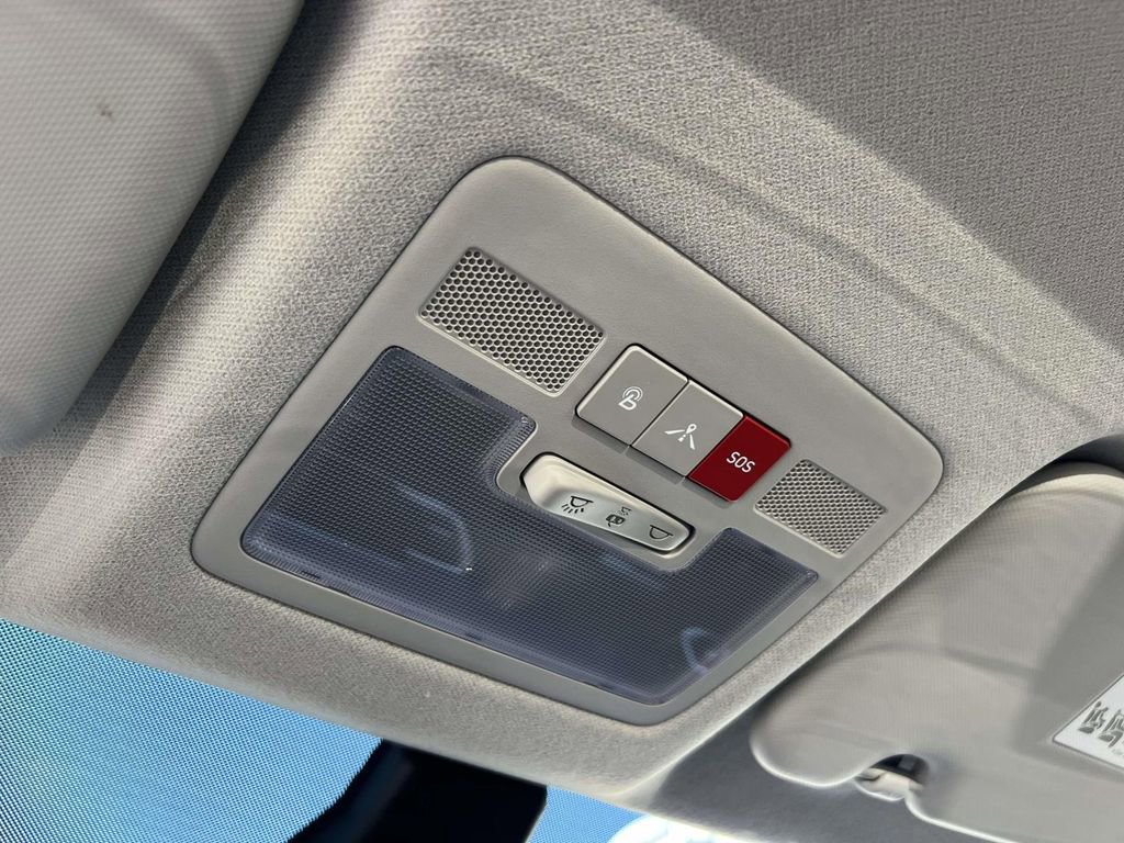 Certified 2024 Hyundai Venue Limited image 40