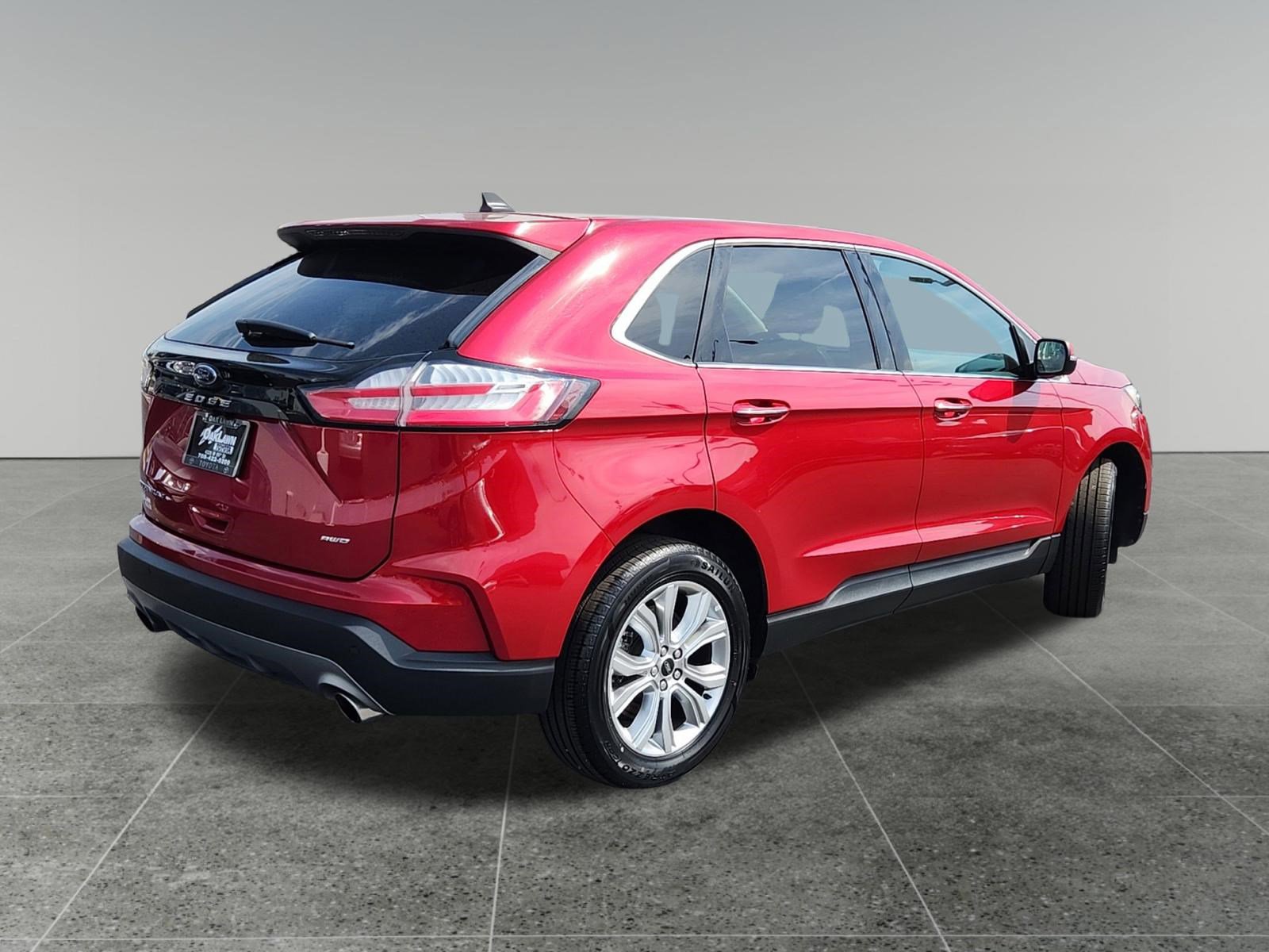 Used 2024 Ford Edge Titanium AWD/4WD image 7