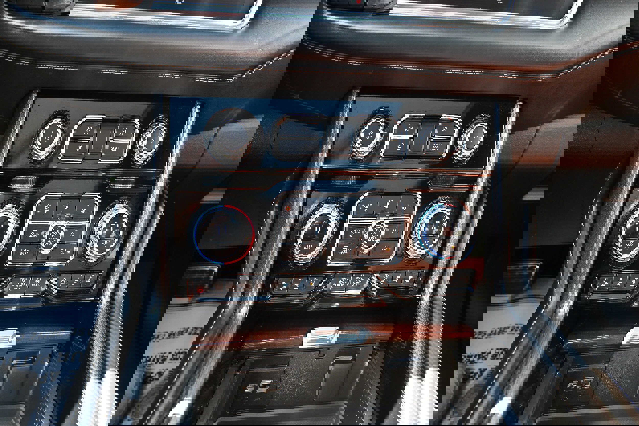 Used 2023 GMC Yukon Denali Ultimate image 14