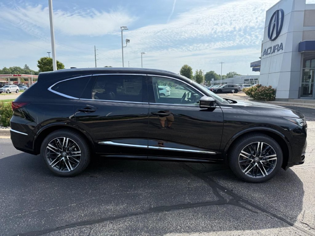 New 2026 Acura MDX w/ Advance Package AWD/4WD image 2