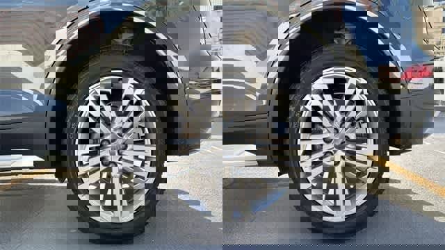 Used 2019 Audi Q5 Prestige w/ Prestige Package image 12