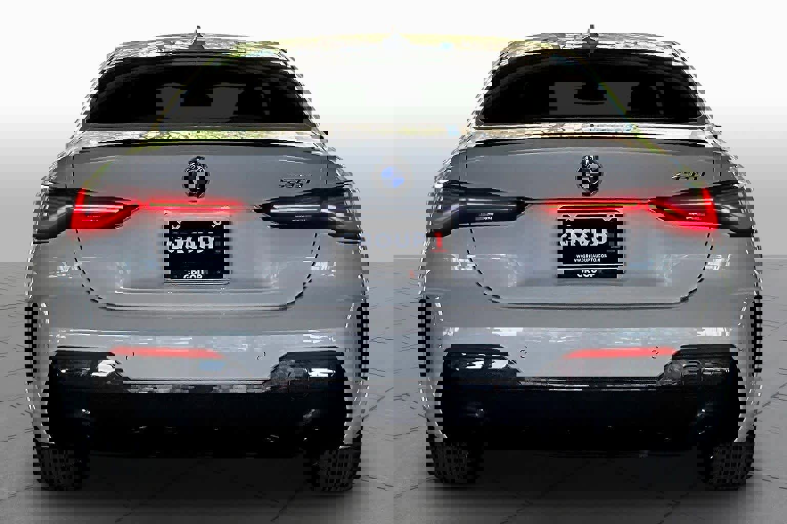 Used 2023 BMW 430i Coupe w/ M Sport Package image 4